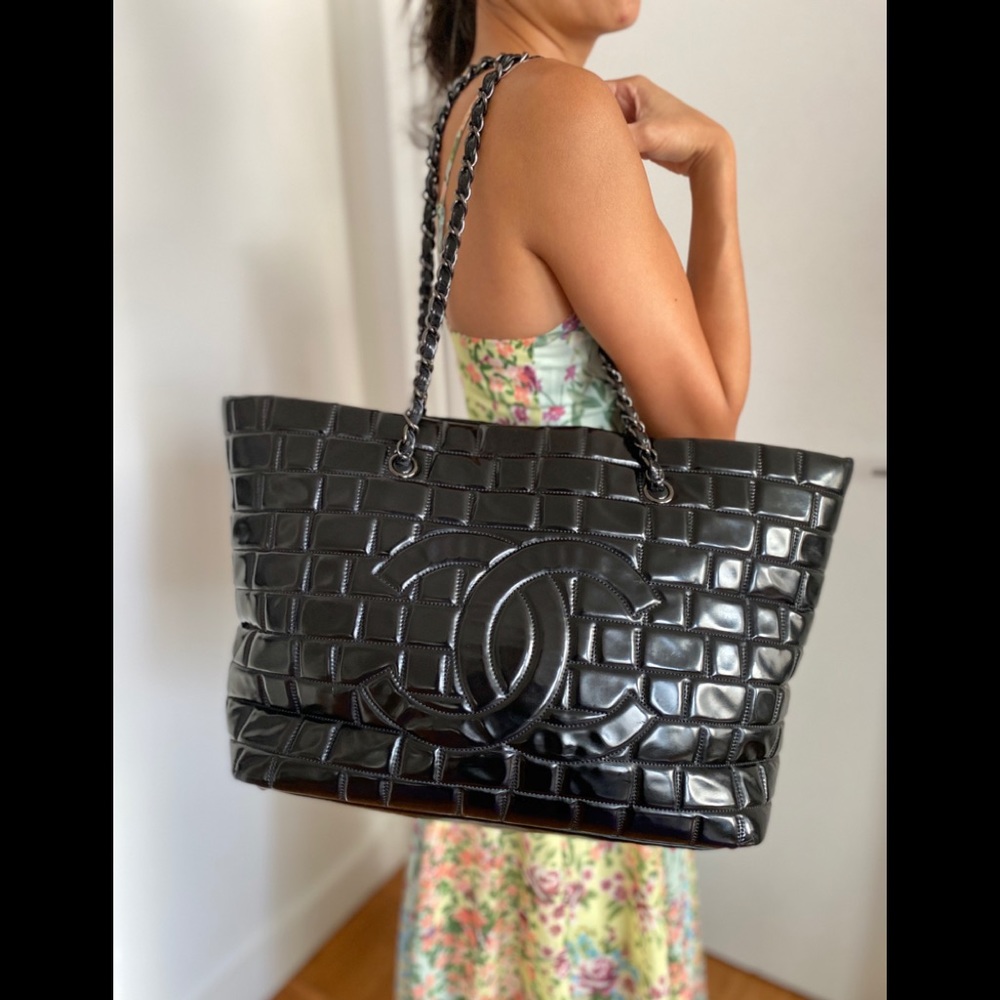 ❌SOLD❌ Auth CHANEL XL CC Logo Leather Shoulder Bag